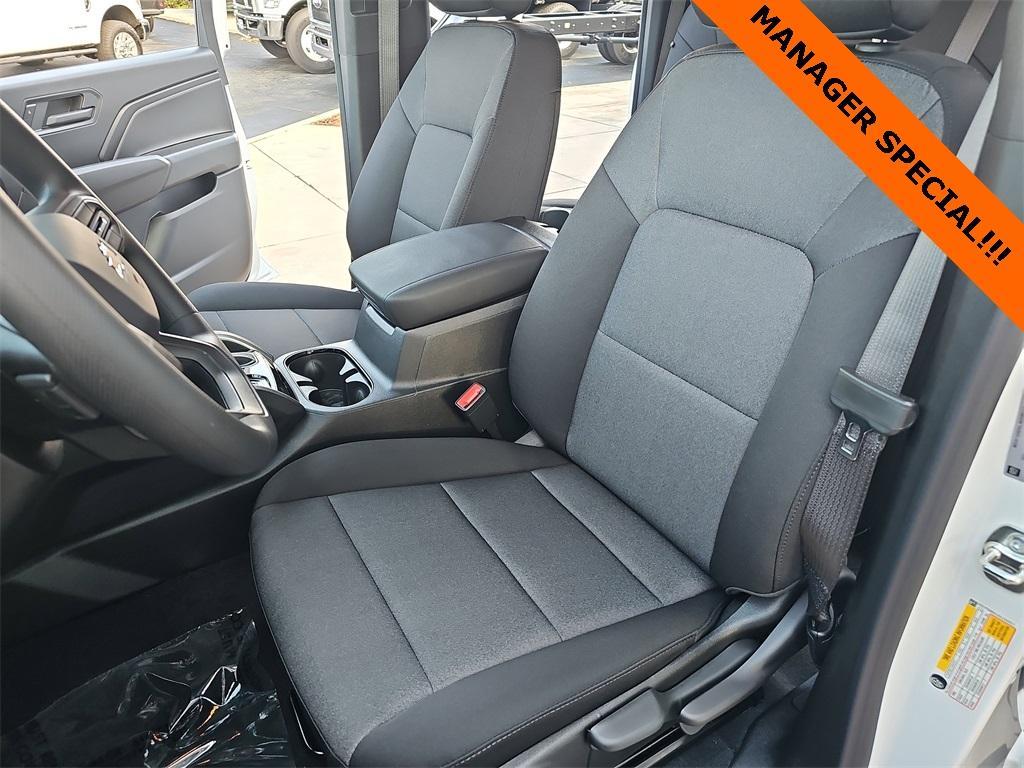 new 2025 Chevrolet Colorado car, priced at $32,988