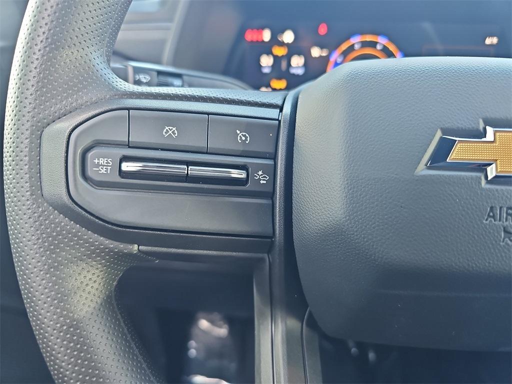 new 2025 Chevrolet Colorado car, priced at $33,939