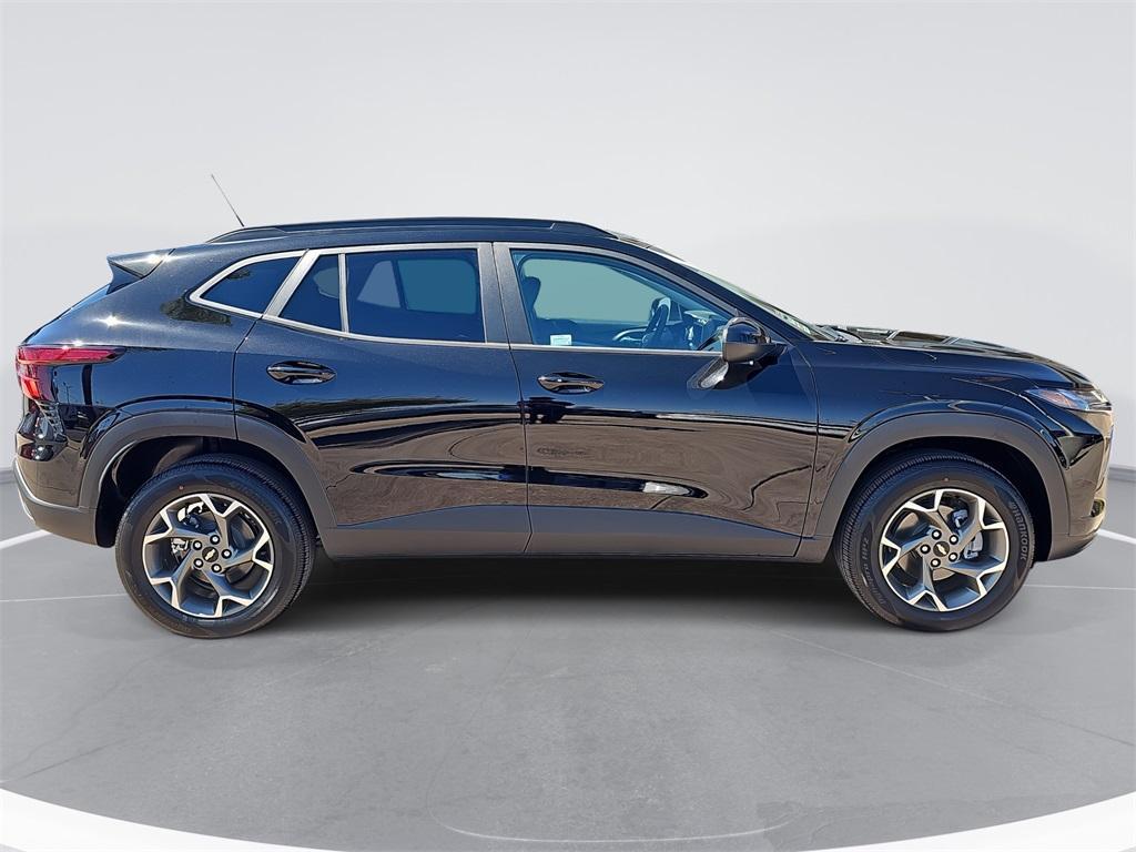 new 2025 Chevrolet Trax car, priced at $25,388