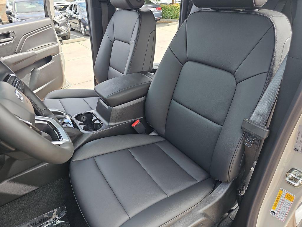 new 2026 Chevrolet Colorado car, priced at $44,288