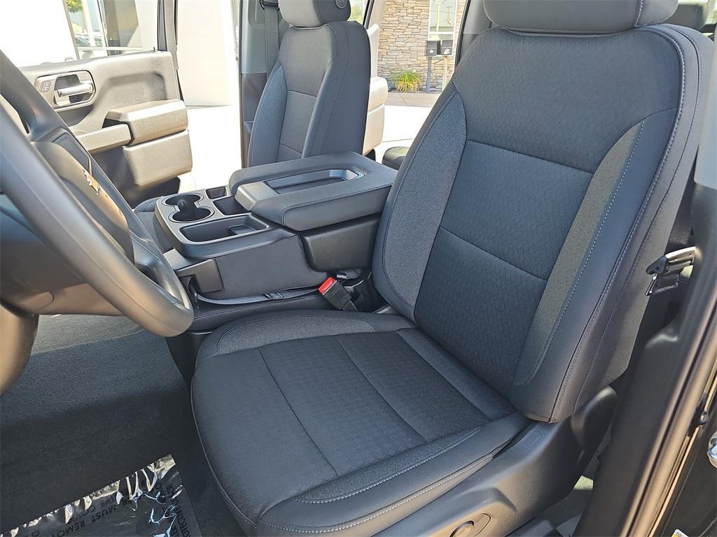 new 2025 Chevrolet Silverado 1500 car, priced at $42,208
