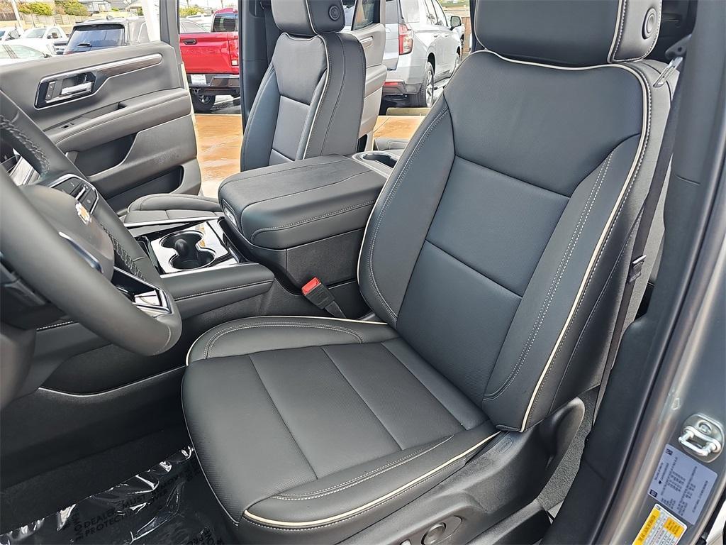 new 2025 Chevrolet Tahoe car, priced at $75,595