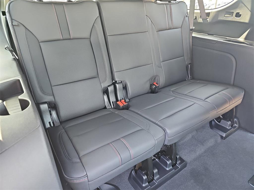 new 2025 Chevrolet Suburban car