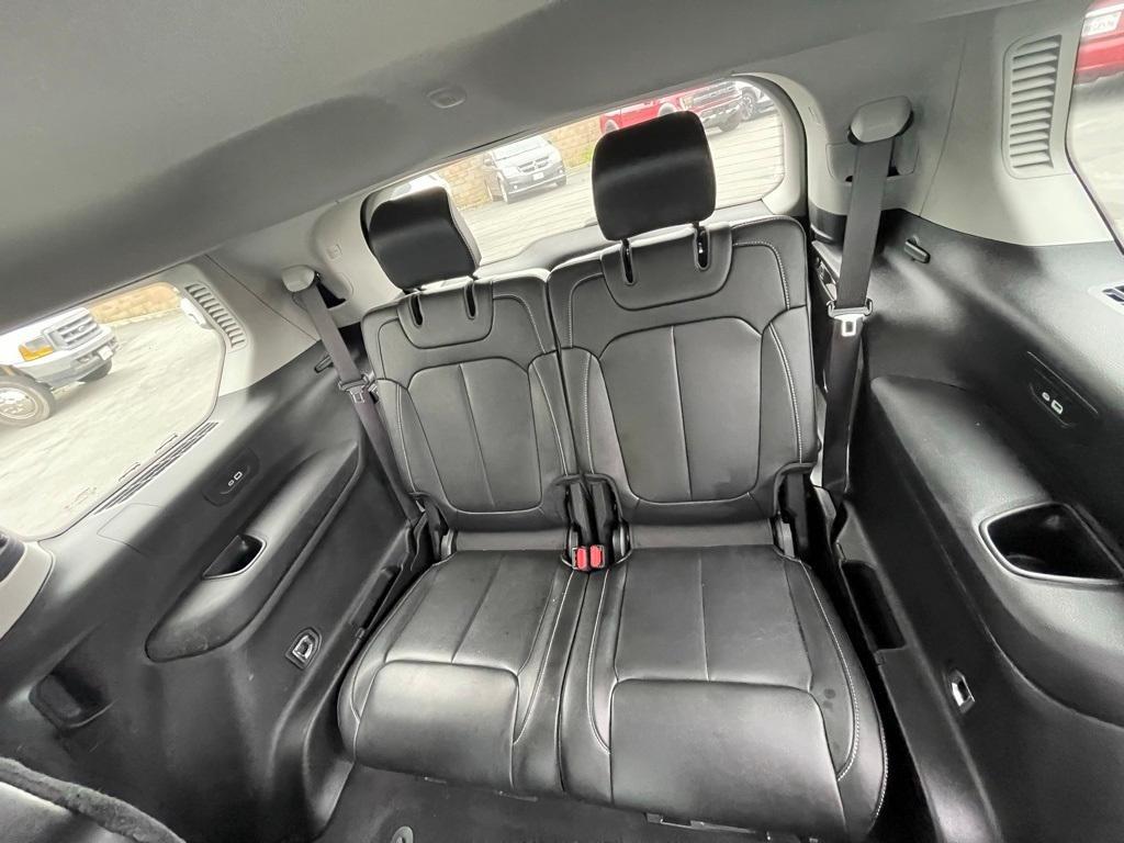 used 2021 Jeep Grand Cherokee L car, priced at $30,495