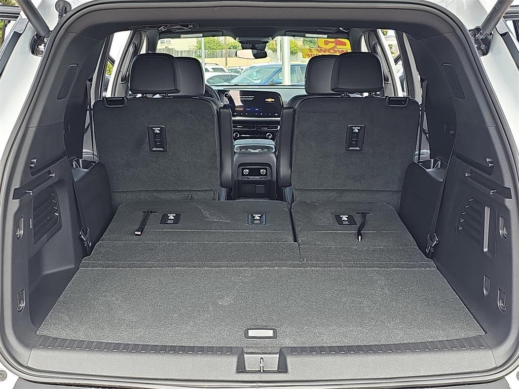 new 2025 Chevrolet Traverse car, priced at $46,195