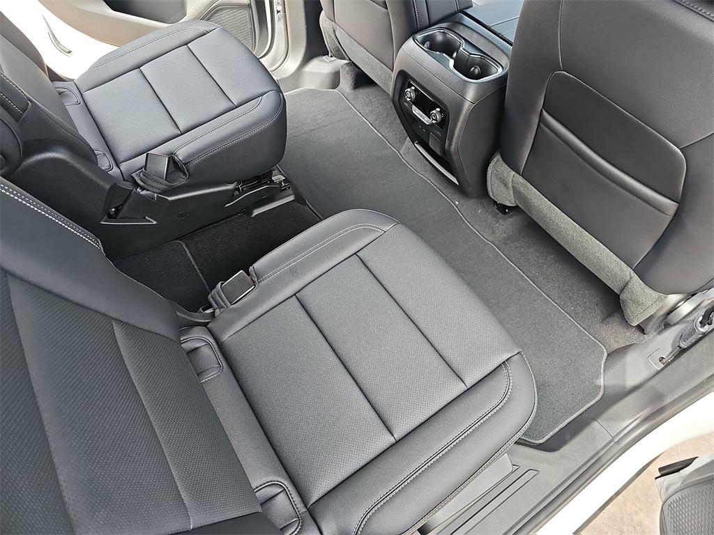 new 2025 Chevrolet Traverse car, priced at $46,195