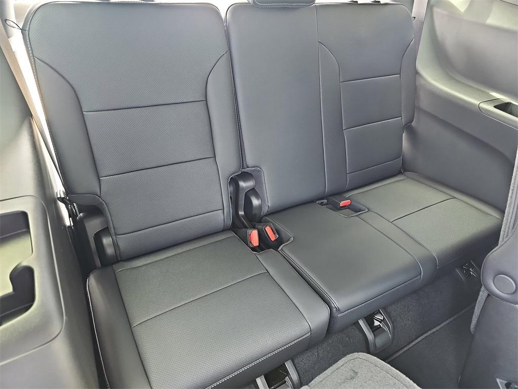 new 2025 Chevrolet Traverse car, priced at $46,195