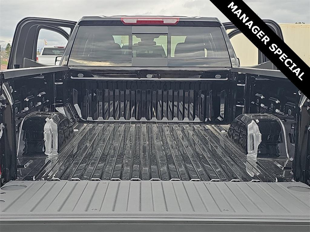 new 2025 Chevrolet Silverado 1500 car, priced at $45,738
