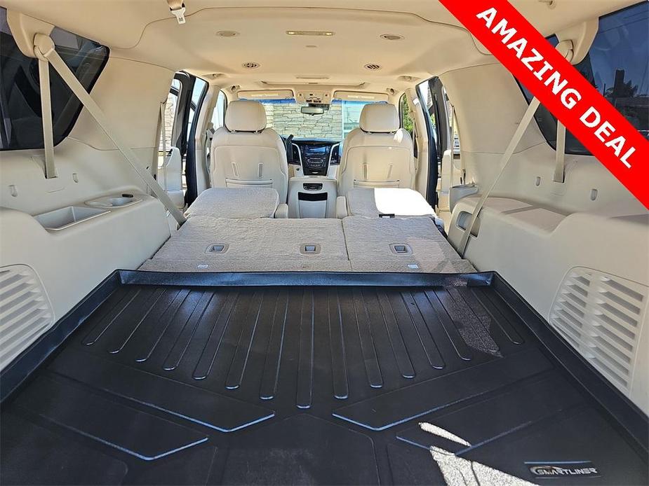 used 2020 Cadillac Escalade ESV car, priced at $35,988