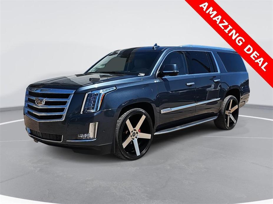 used 2020 Cadillac Escalade ESV car, priced at $35,988