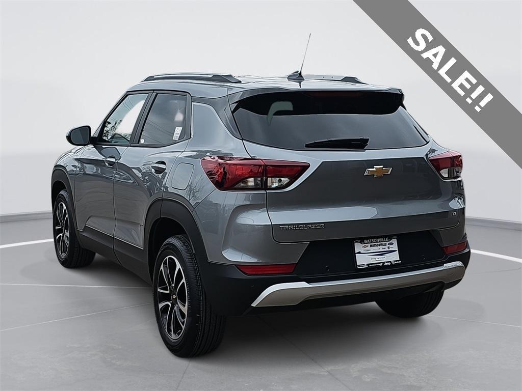 new 2025 Chevrolet TrailBlazer car, priced at $25,984