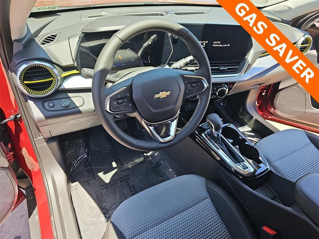 new 2025 Chevrolet Trax car, priced at $26,084
