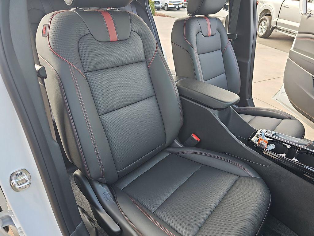 new 2025 Chevrolet Trax car, priced at $25,988