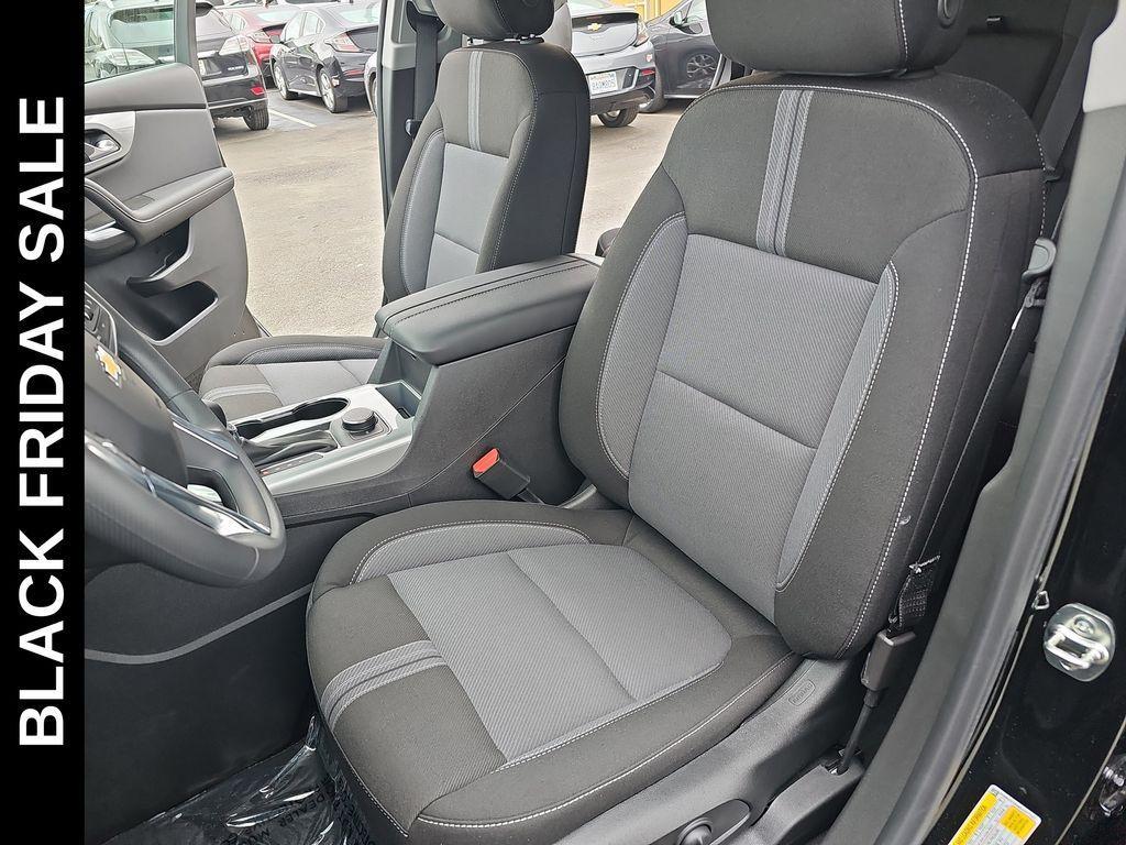 new 2025 Chevrolet Blazer car, priced at $32,495