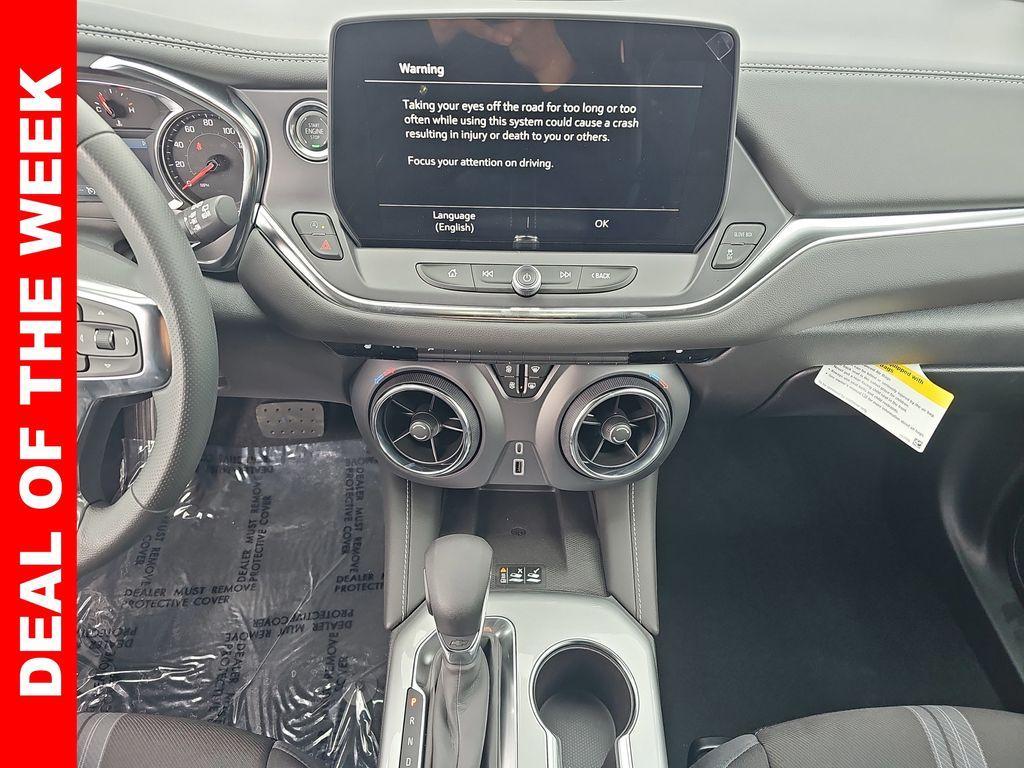 new 2025 Chevrolet Blazer car, priced at $32,888