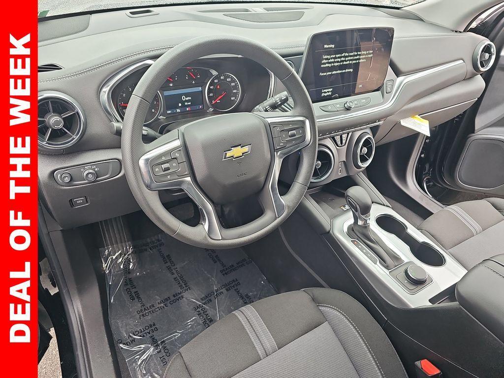 new 2025 Chevrolet Blazer car, priced at $32,888