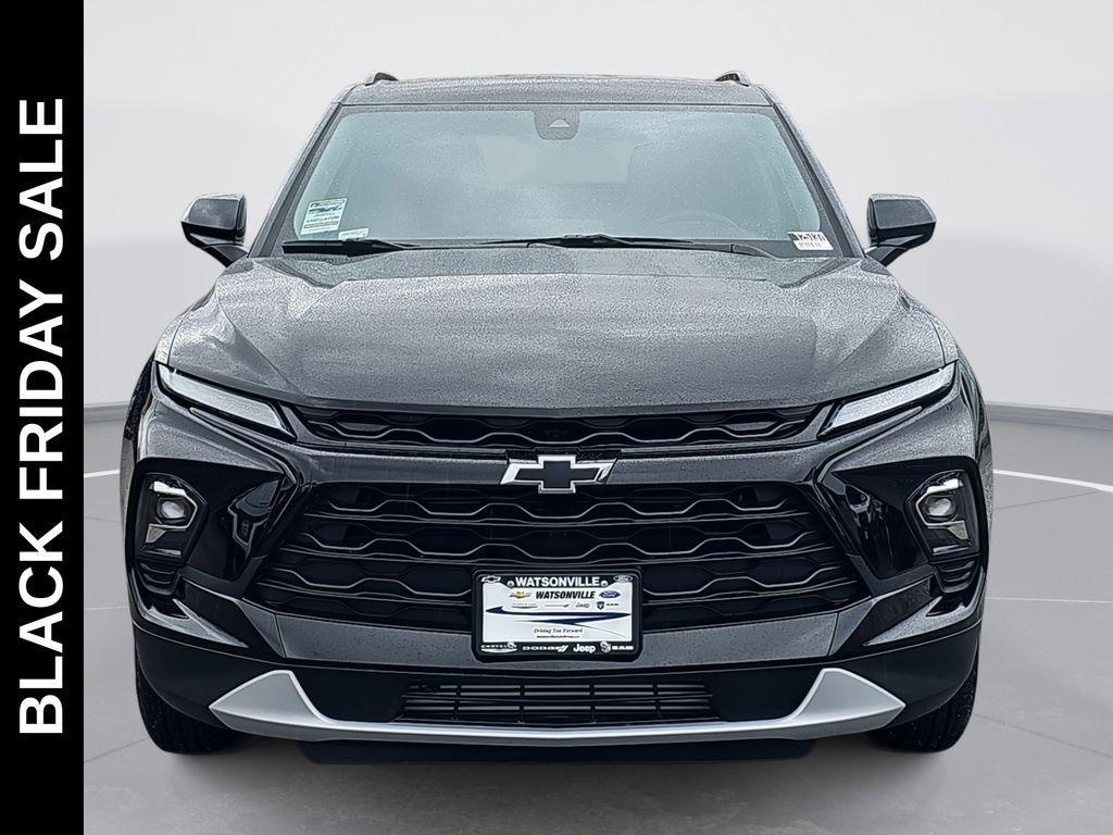 new 2025 Chevrolet Blazer car, priced at $32,495