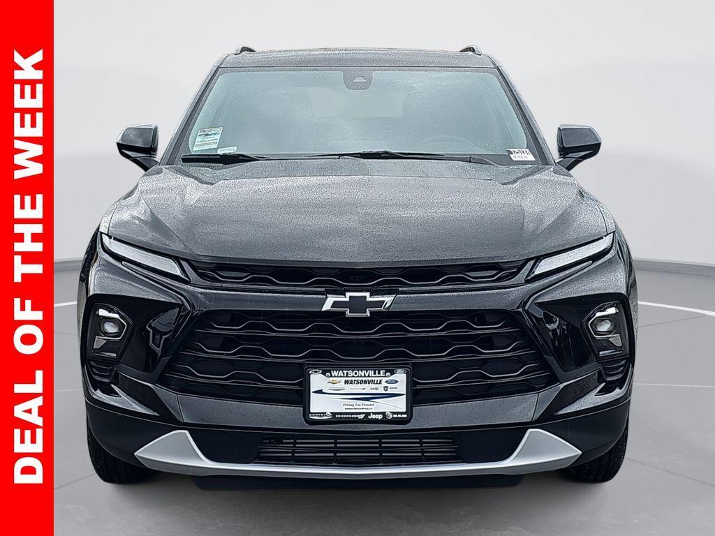 new 2025 Chevrolet Blazer car, priced at $32,888