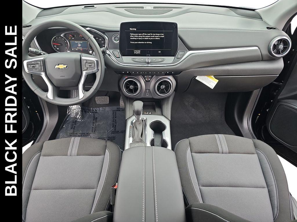 new 2025 Chevrolet Blazer car, priced at $32,495
