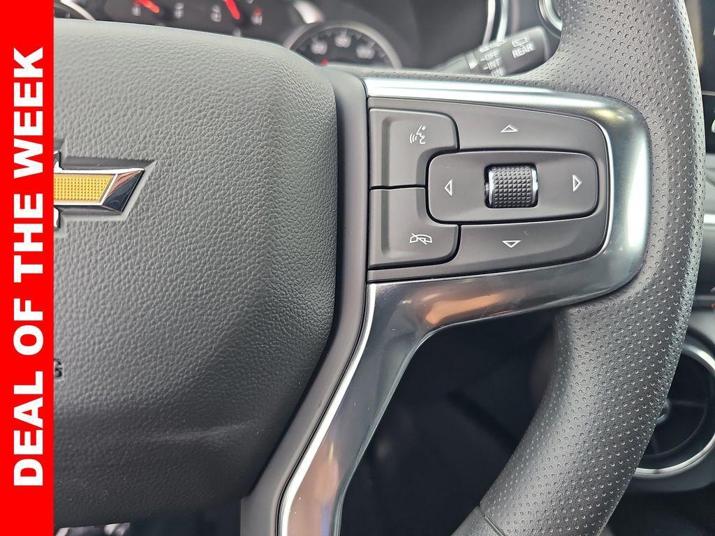 new 2025 Chevrolet Blazer car, priced at $32,888