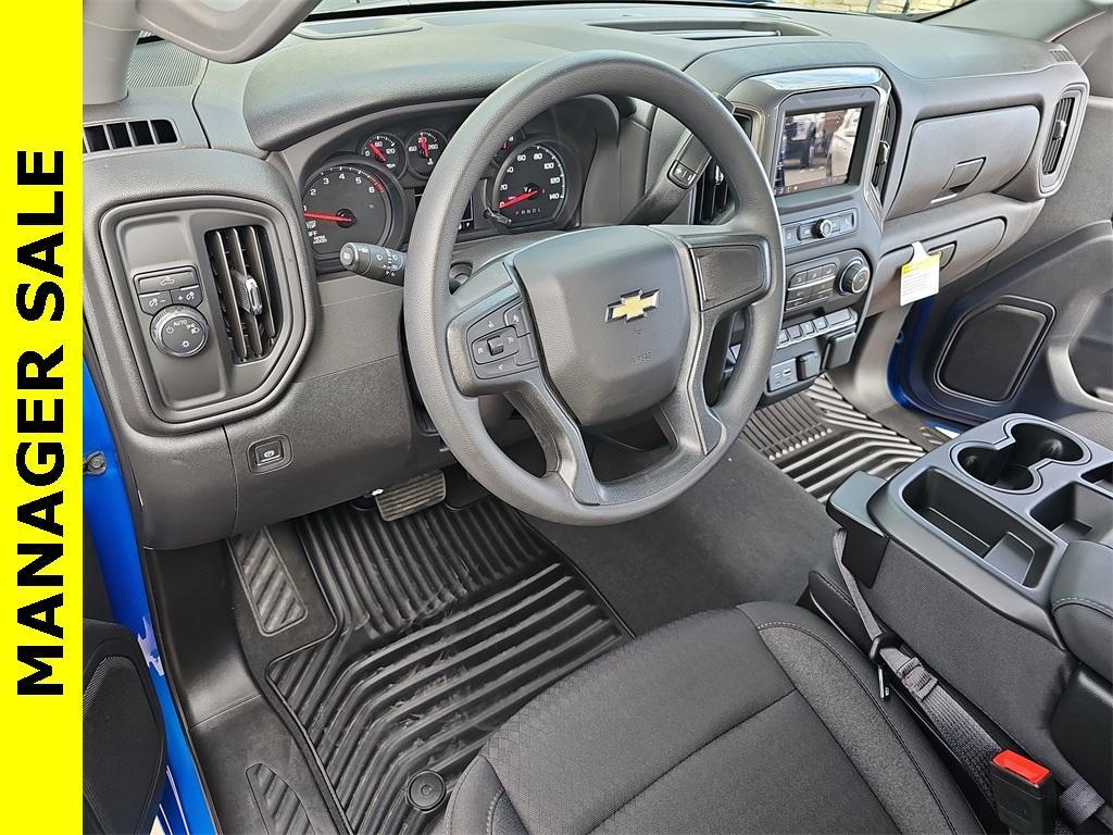 new 2025 Chevrolet Silverado 1500 car, priced at $40,238