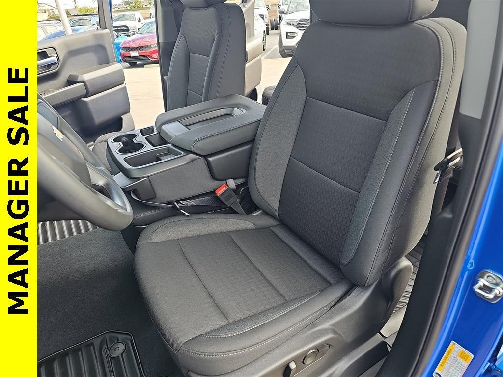 new 2025 Chevrolet Silverado 1500 car, priced at $40,238