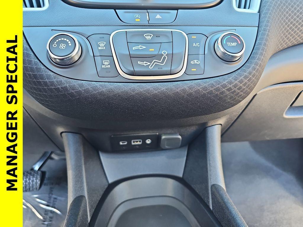 new 2025 Chevrolet Malibu car, priced at $25,410