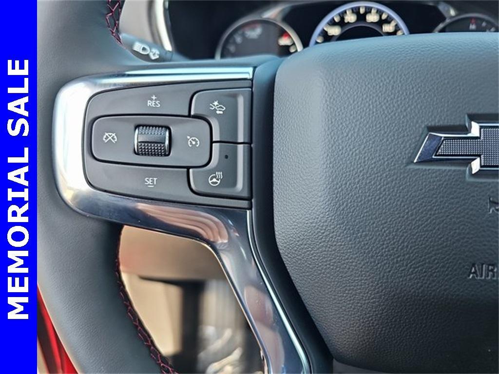 new 2025 Chevrolet Blazer car, priced at $44,978