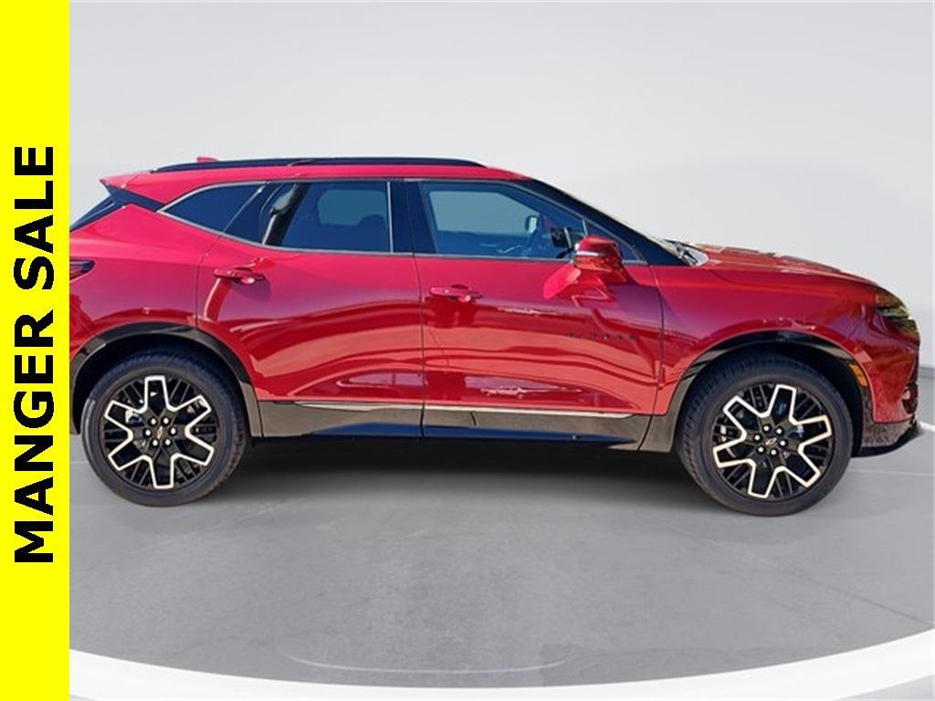 new 2025 Chevrolet Blazer car, priced at $44,978