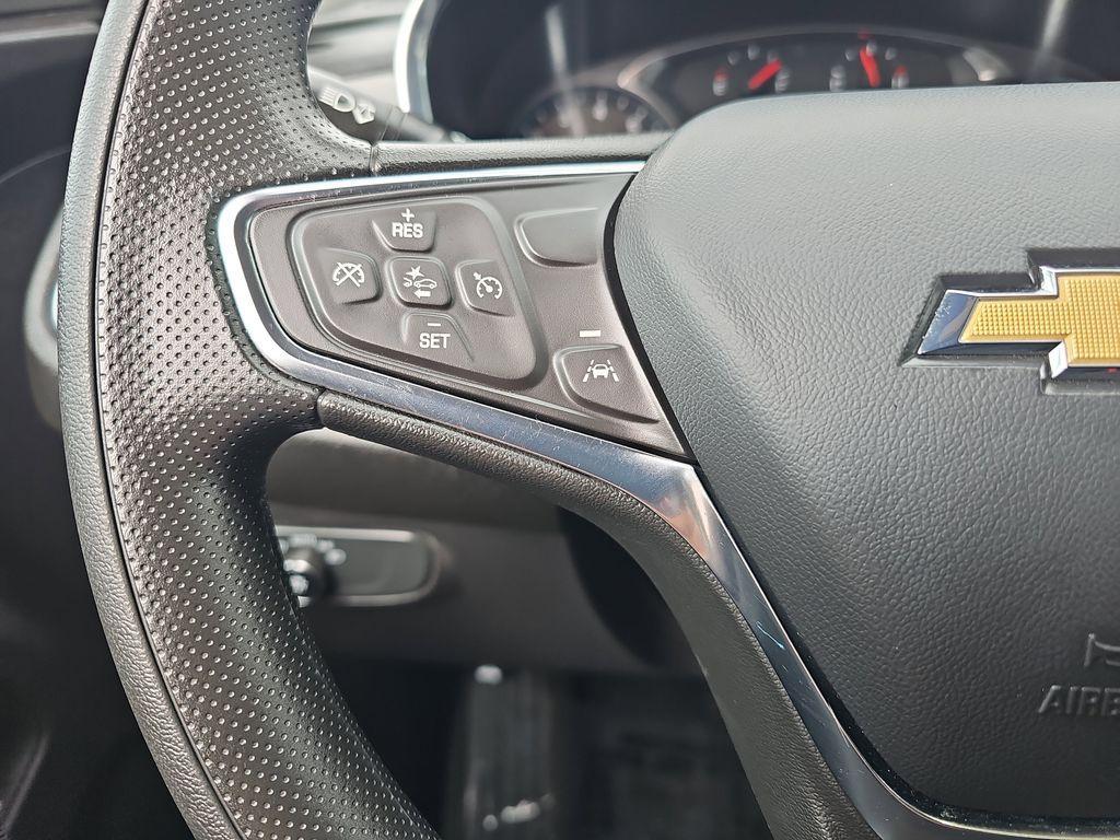 used 2023 Chevrolet Equinox car, priced at $18,490