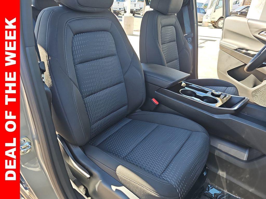 new 2026 Chevrolet Equinox car, priced at $29,488