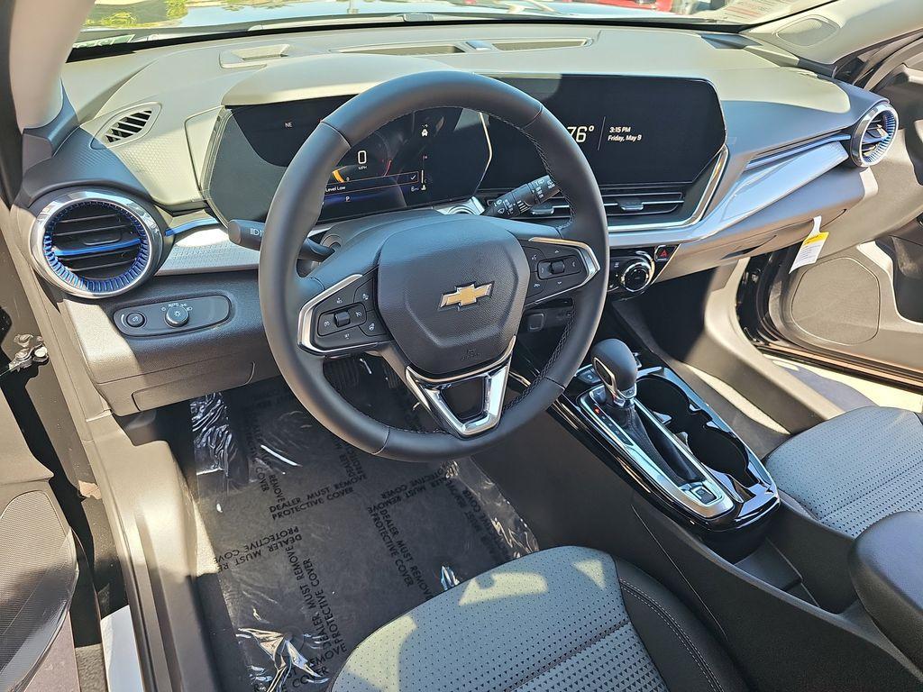 new 2025 Chevrolet Trax car