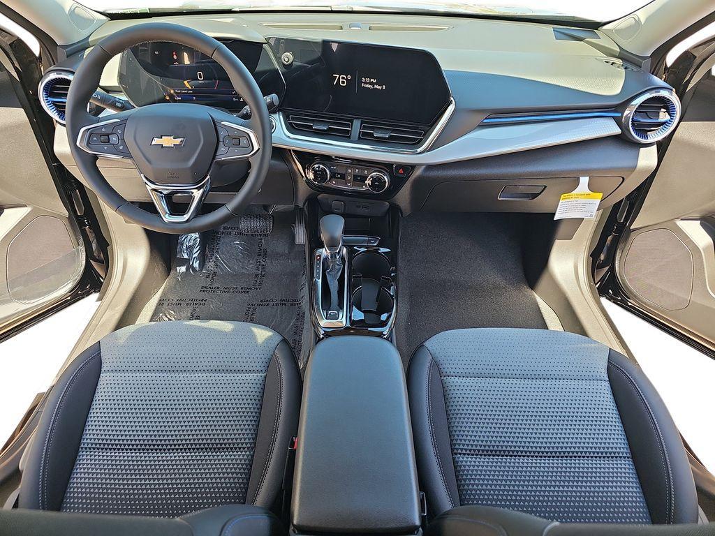 new 2025 Chevrolet Trax car
