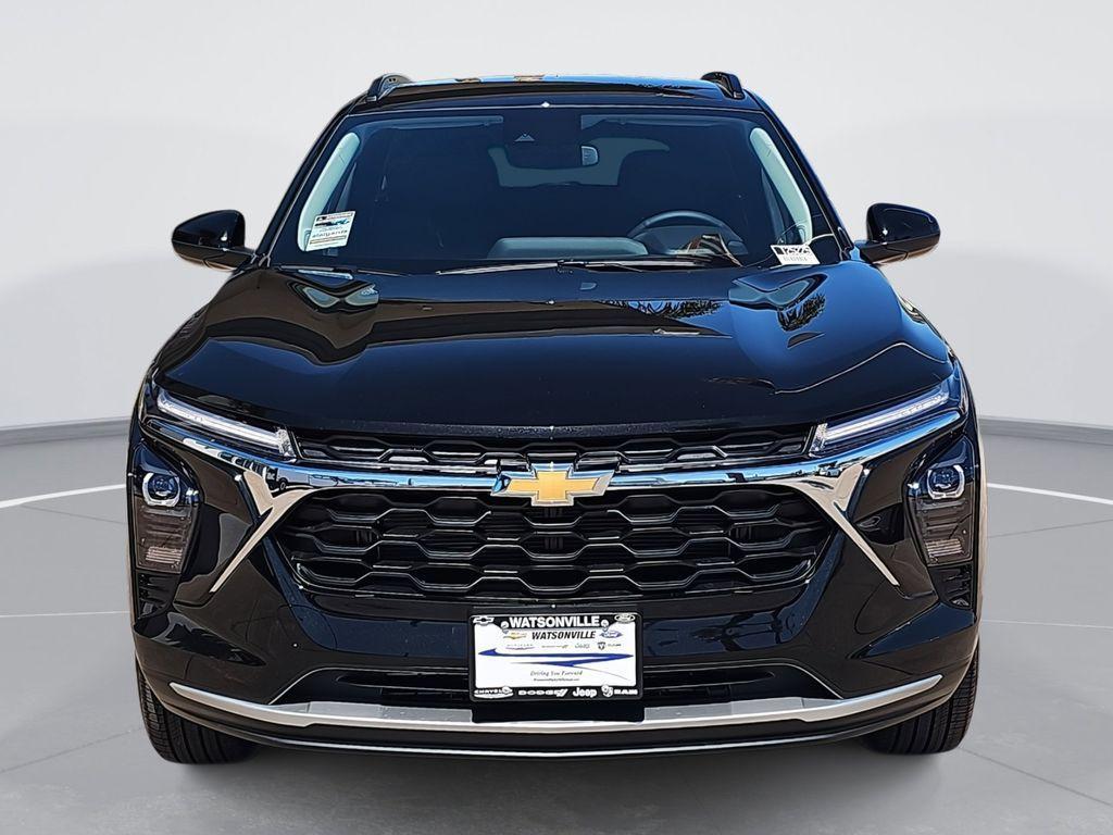 new 2025 Chevrolet Trax car