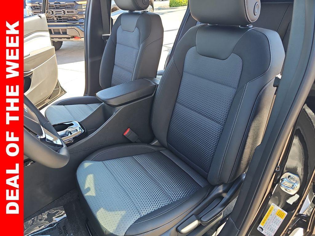 new 2025 Chevrolet Trax car, priced at $23,088