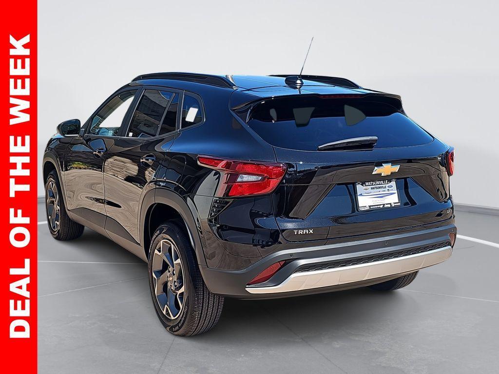 new 2025 Chevrolet Trax car, priced at $23,088