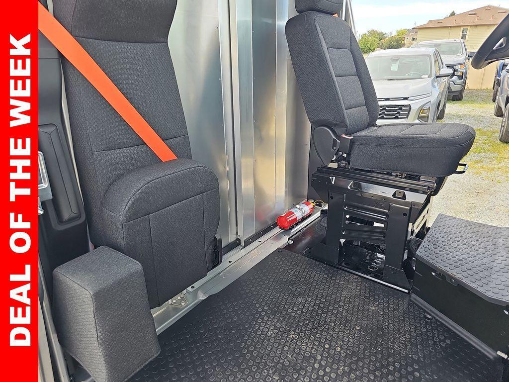 new 2025 Chevrolet BrightDrop 400 car, priced at $52,388