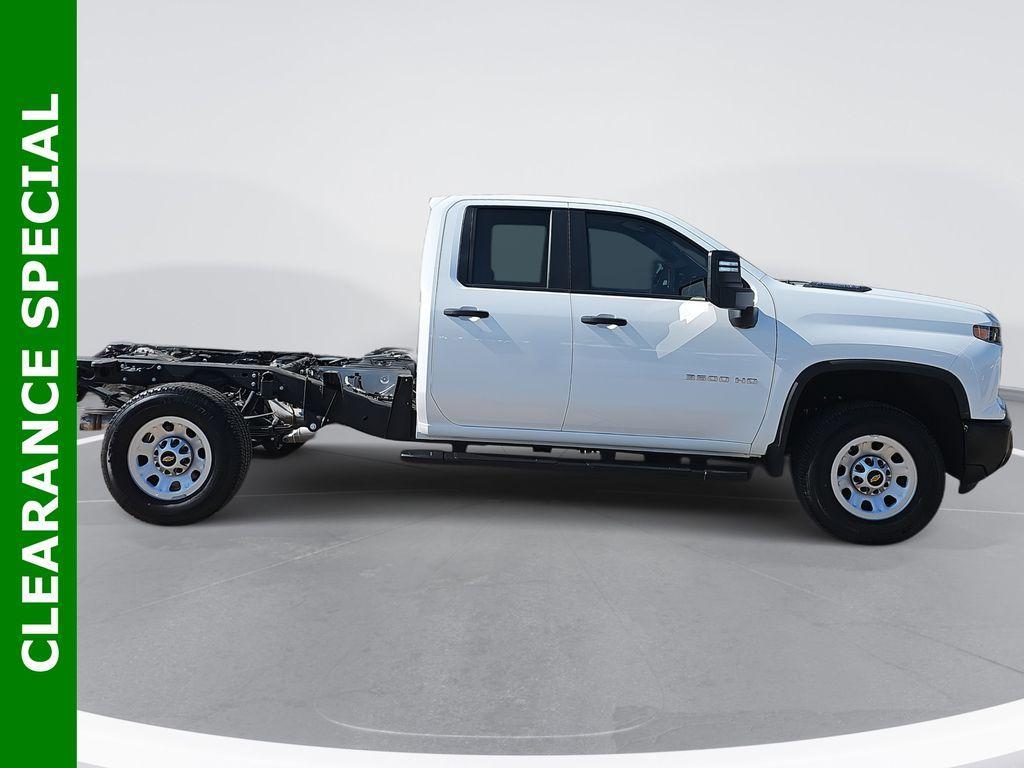 new 2024 Chevrolet Silverado 3500 car, priced at $57,208