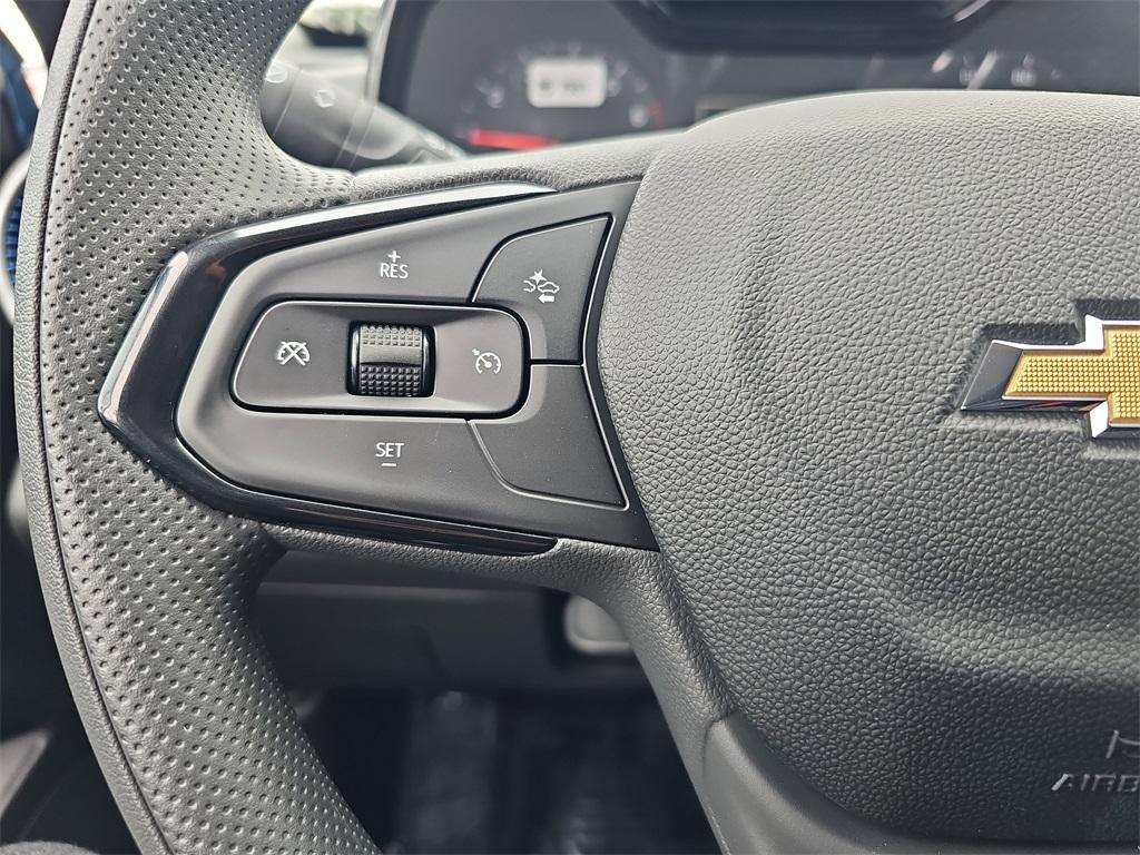 new 2025 Chevrolet Trax car, priced at $22,988