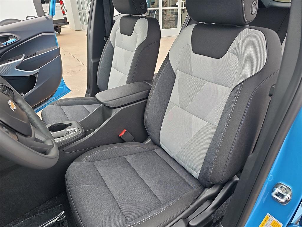 new 2025 Chevrolet Trax car, priced at $22,988