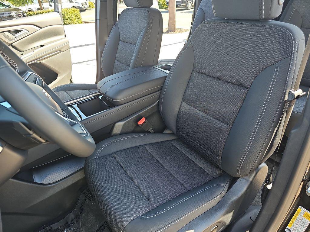 new 2026 Chevrolet Traverse car