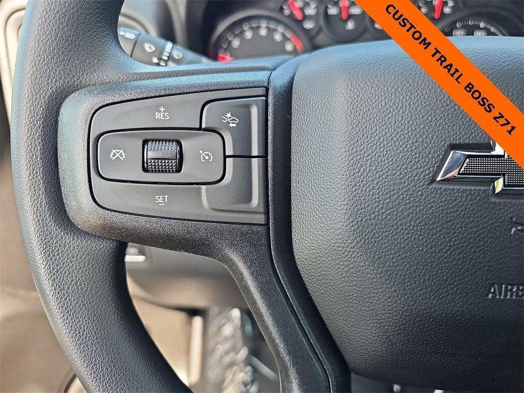 new 2025 Chevrolet Silverado 1500 car, priced at $48,613
