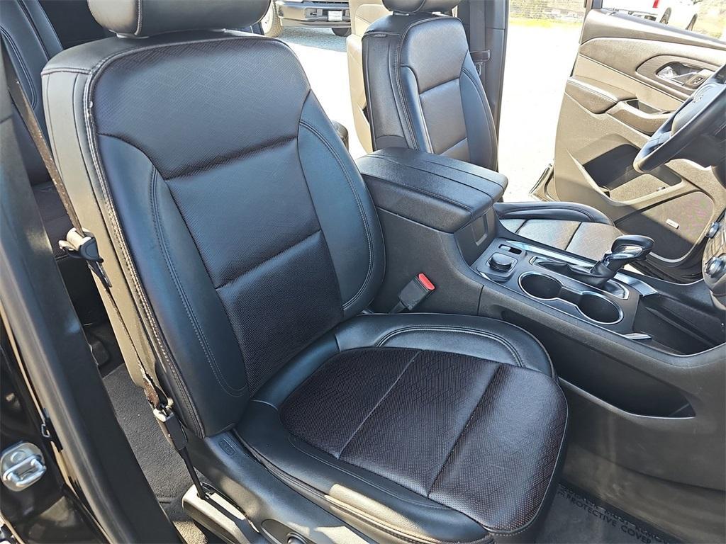 used 2023 Chevrolet Traverse car, priced at $36,901