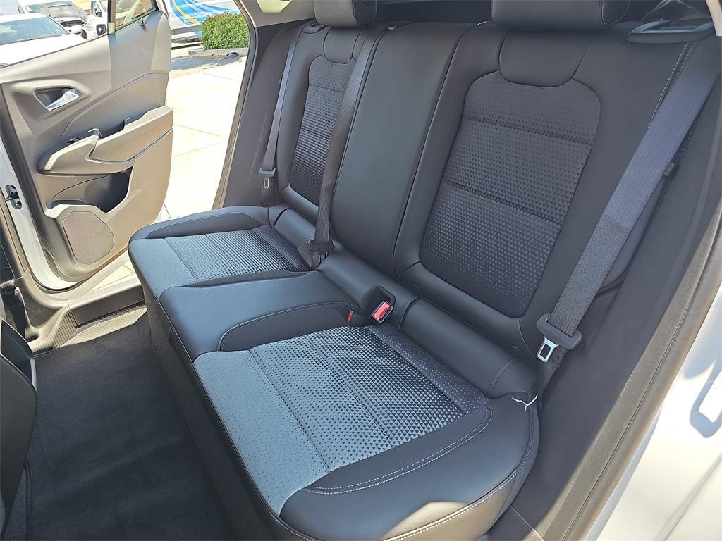 new 2025 Chevrolet Trax car, priced at $26,084