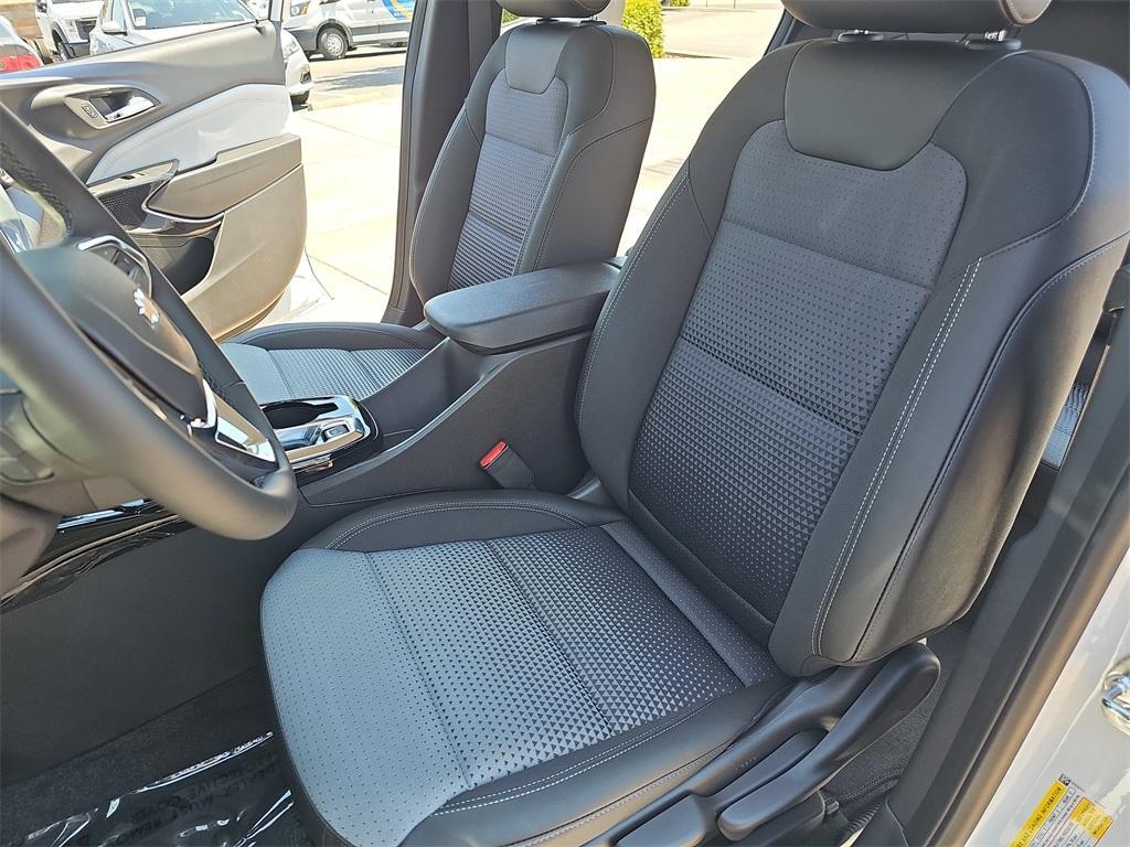 new 2025 Chevrolet Trax car, priced at $26,084