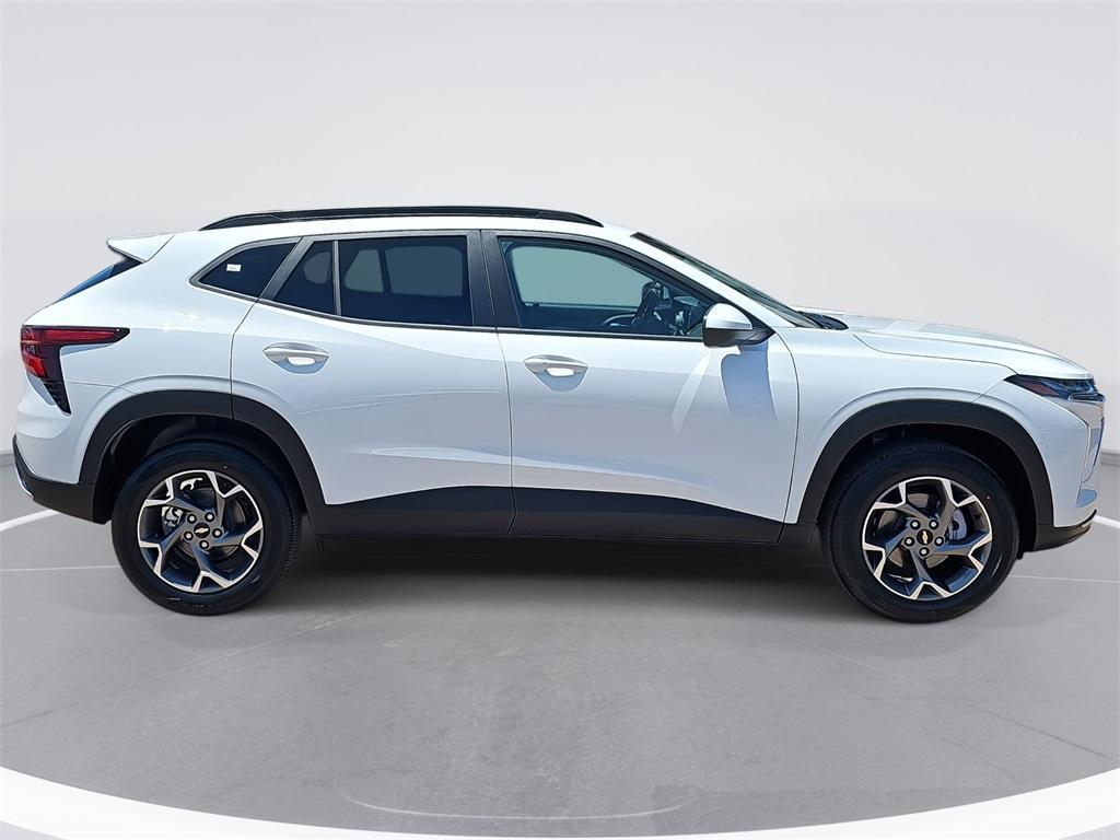 new 2025 Chevrolet Trax car, priced at $26,084