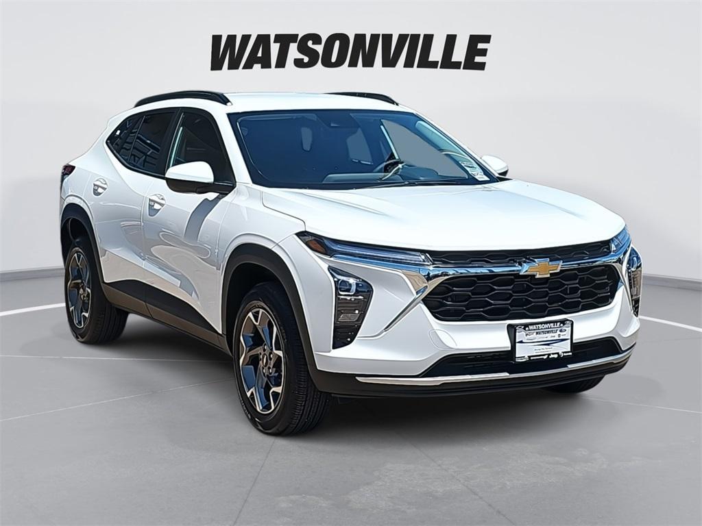 new 2025 Chevrolet Trax car, priced at $26,084