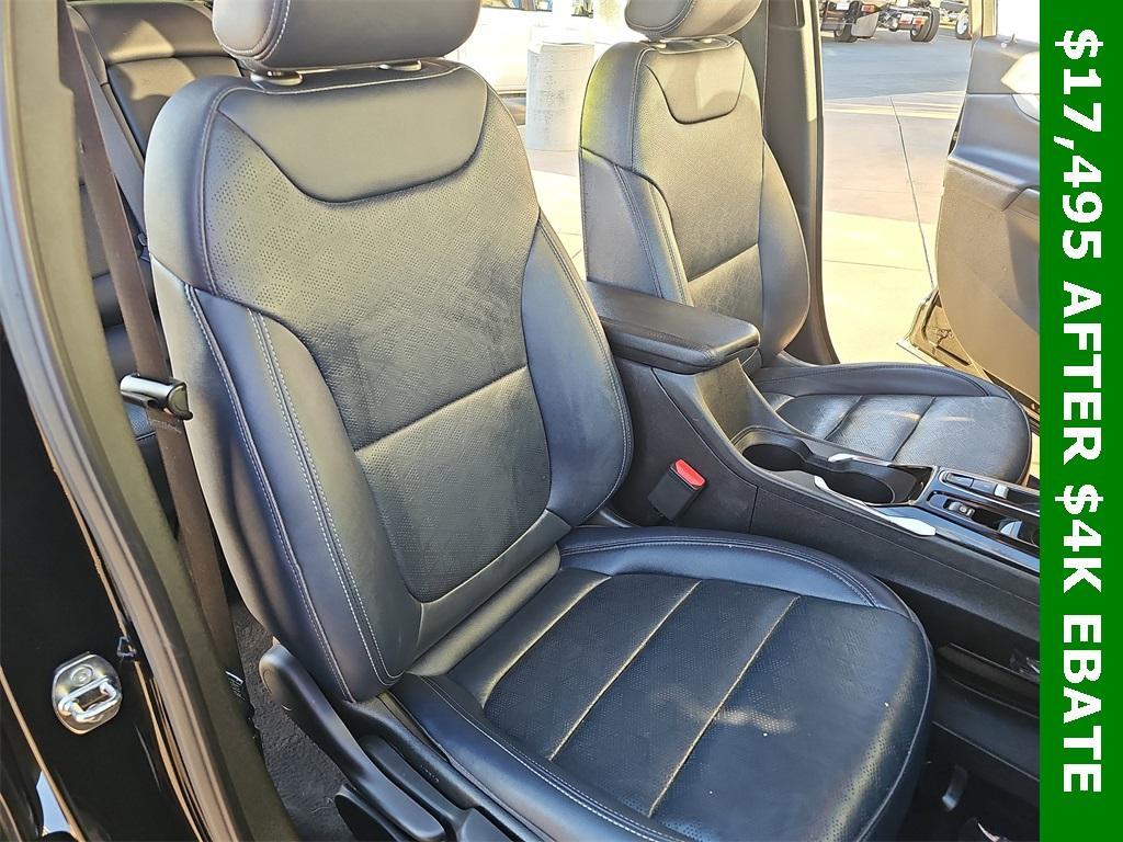 used 2022 Chevrolet Bolt EUV car, priced at $17,495