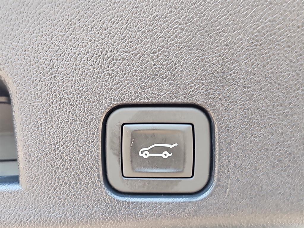 new 2025 Chevrolet Traverse car, priced at $45,445