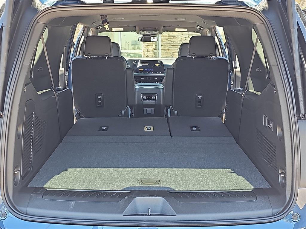 new 2025 Chevrolet Suburban car, priced at $75,030